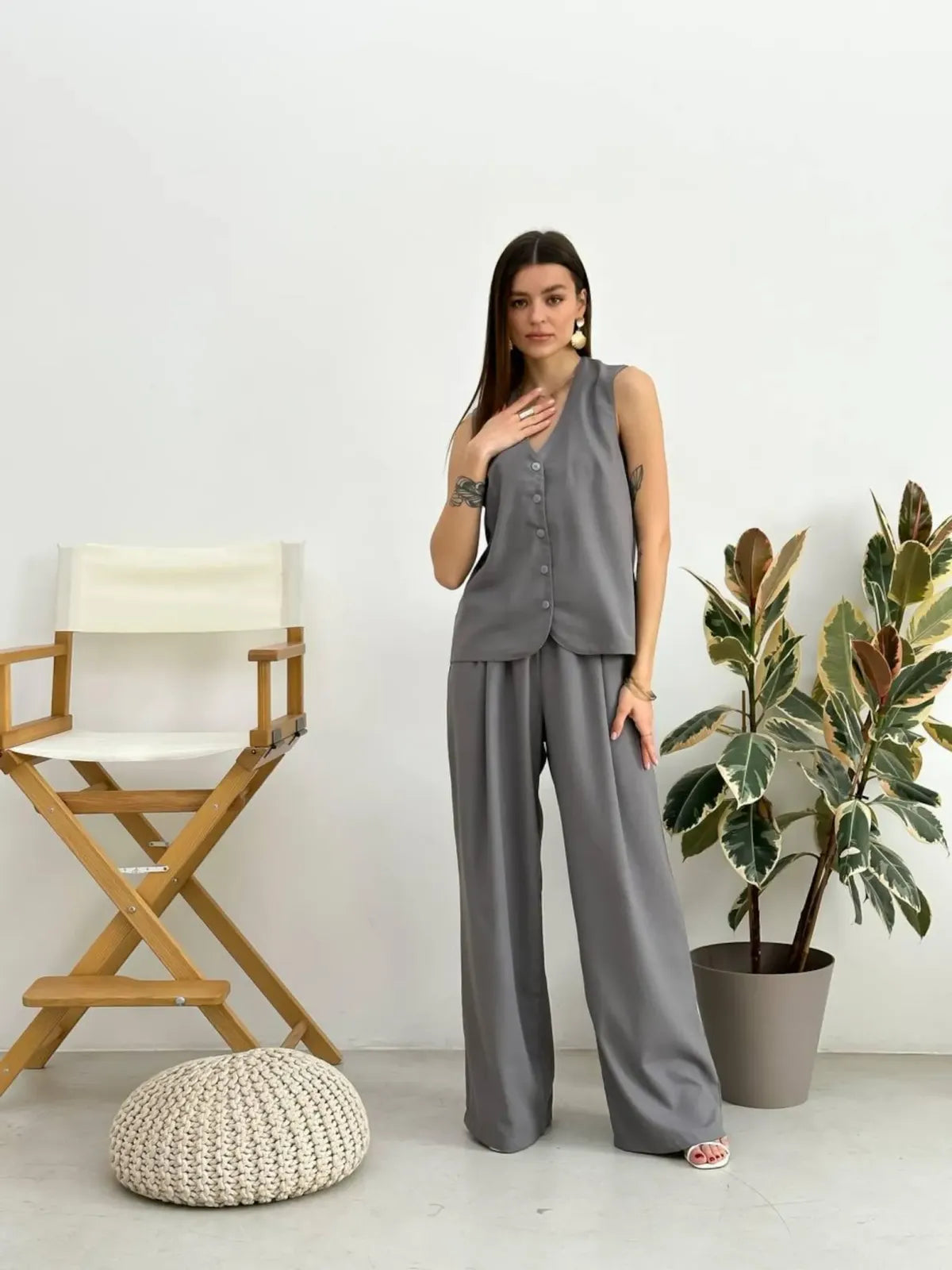 Grey Oversized Sleeveless Vest & Wide Leg Pants For Woman